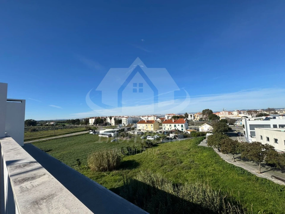 Apartamento T4 para Venda em Alcochete Foto 46