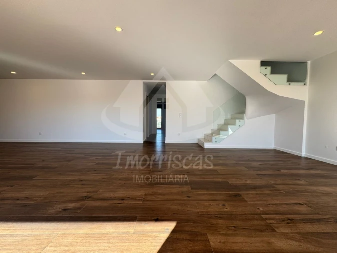 Apartamento T4 para Venda em Alcochete Foto 9