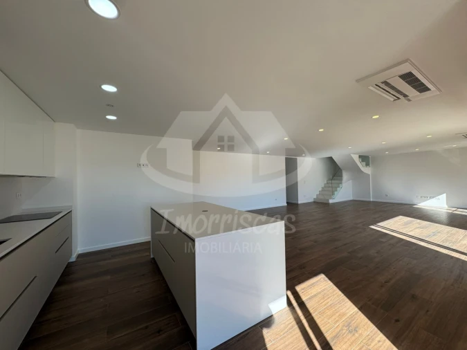 Apartamento T4 para Venda em Alcochete Foto 16