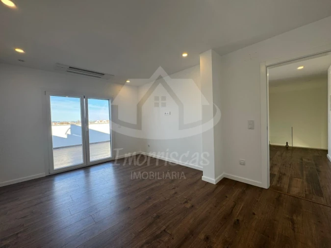 Apartamento T4 para Venda em Alcochete Foto 29