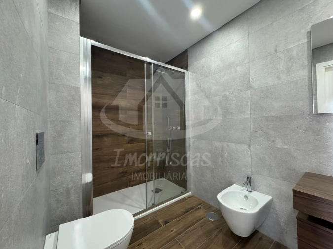 Apartamento T4 para Venda em Alcochete Foto 38