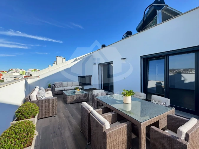 Apartamento T4 para Venda em Alcochete Foto 1