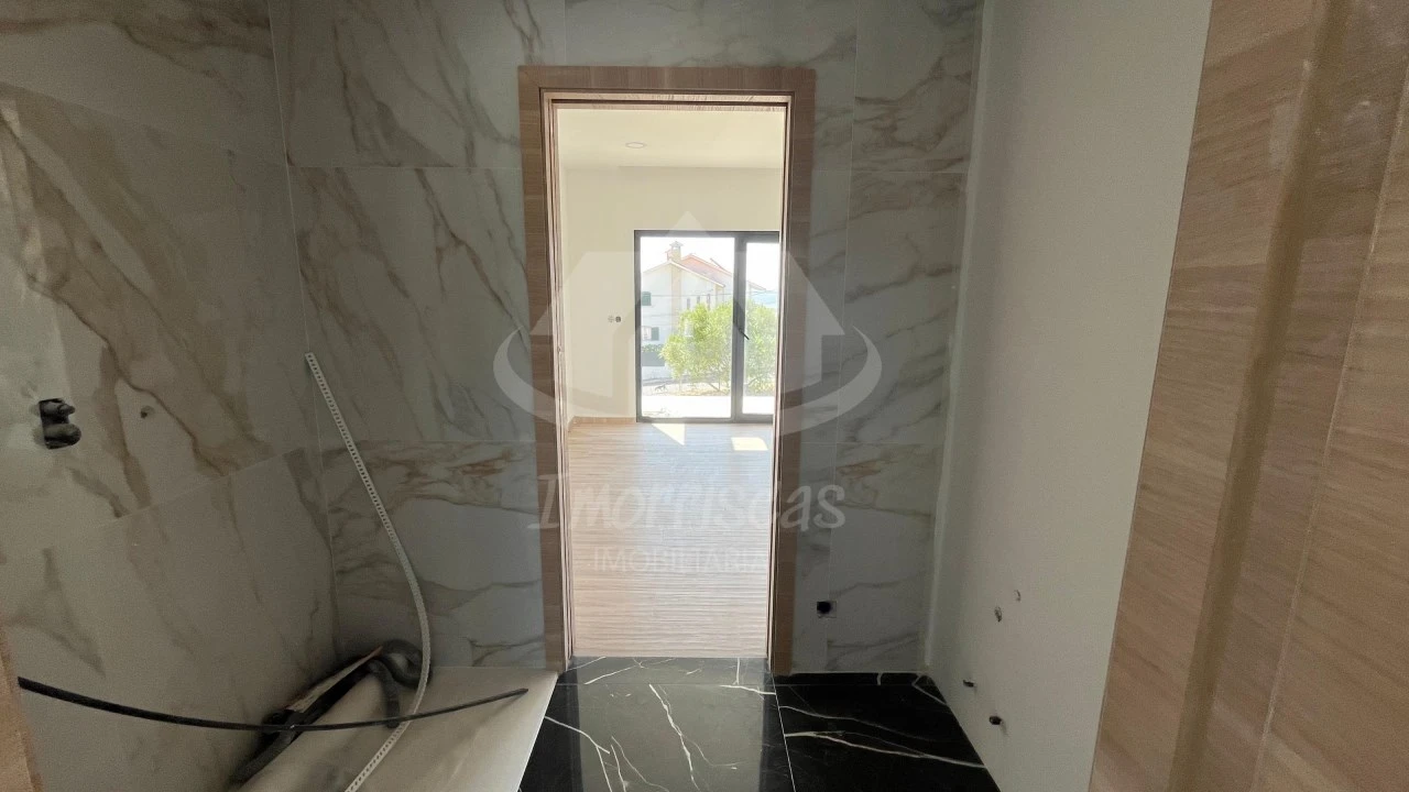 Moradia T3 para Venda em Santa Iria de Azoia, São João da Talha e Bobadela Foto 9
