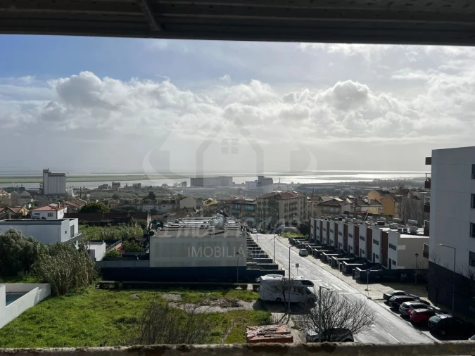 Apartamento T3 para Venda em Alverca do Ribatejo e Sobralinho Foto 6