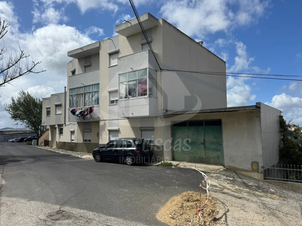 Prédio para Venda em Póvoa de Santo Adrião e Olival Basto Foto 1