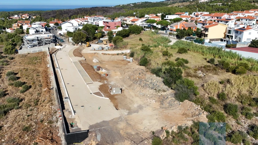 Terreno para Venda em Alcabideche Foto 2