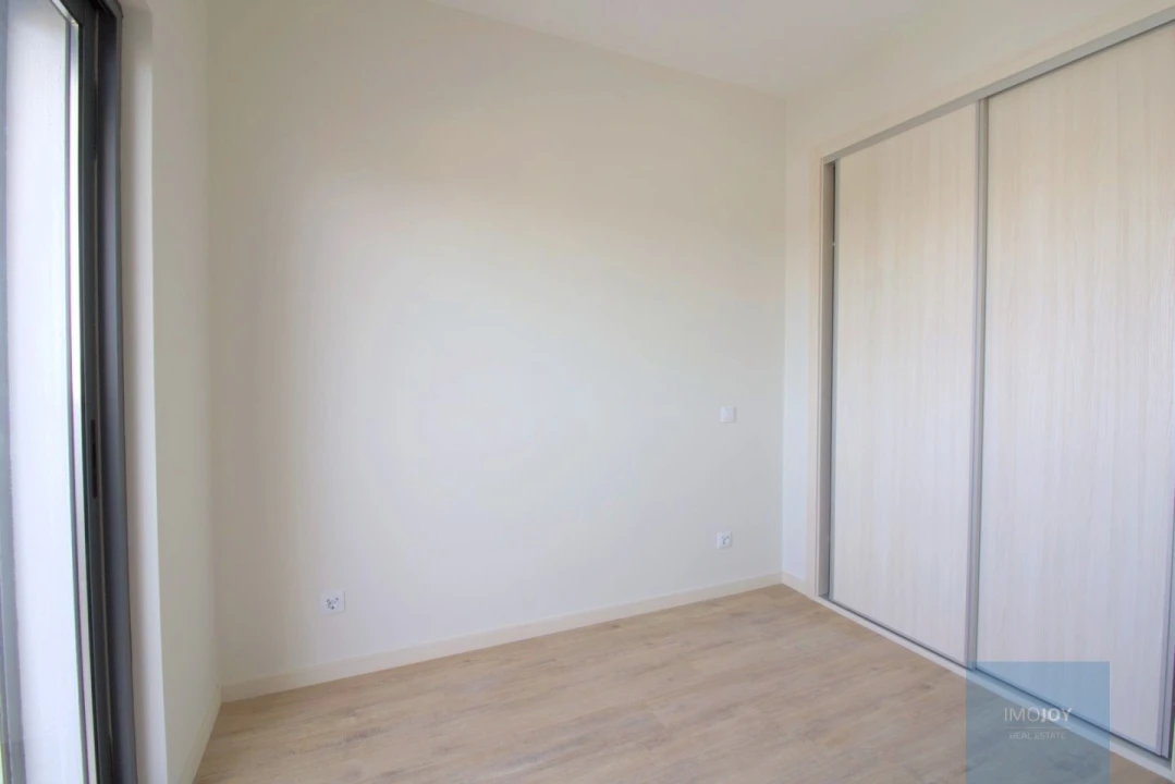 Apartamento T4 para Venda em Portimão Foto 12