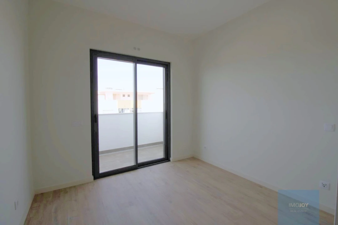 Apartamento T4 para Venda em Portimão Foto 13