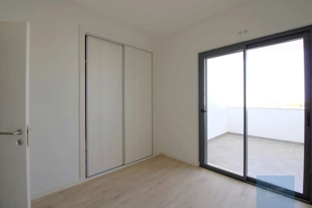 Apartamento T4 para Venda em Portimão Foto 24