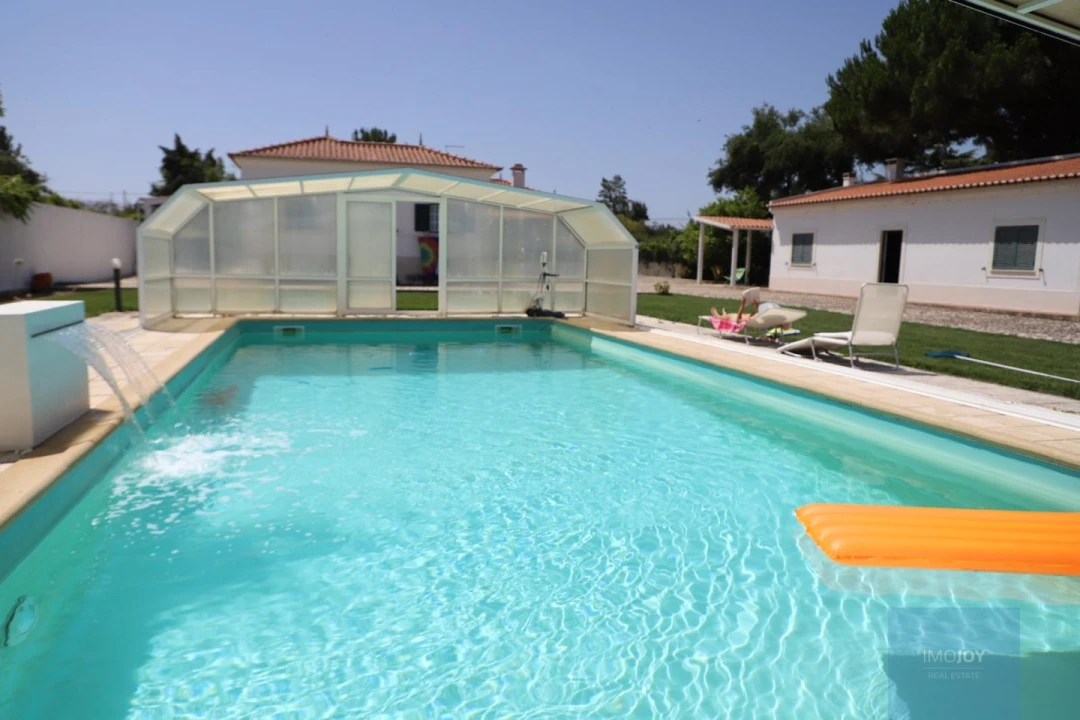 Moradia T6 para Venda em Benavente Foto 1