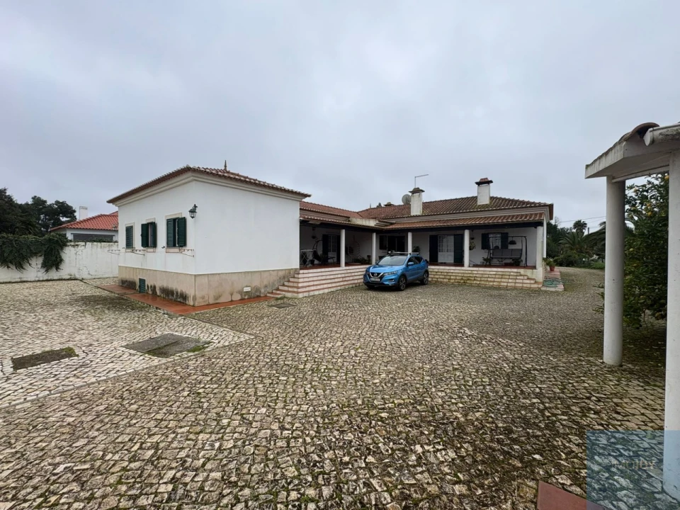 Moradia T6 para Venda em Benavente Foto 34