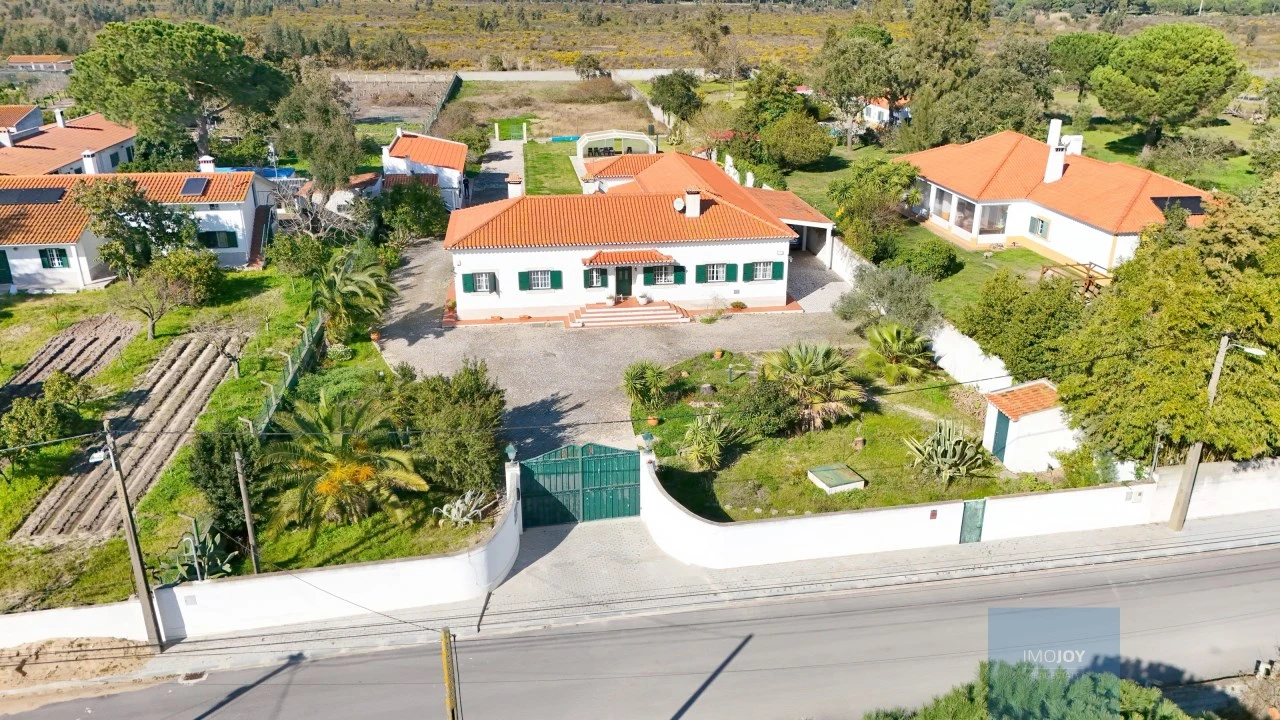 Moradia T6 para Venda em Benavente Foto 1