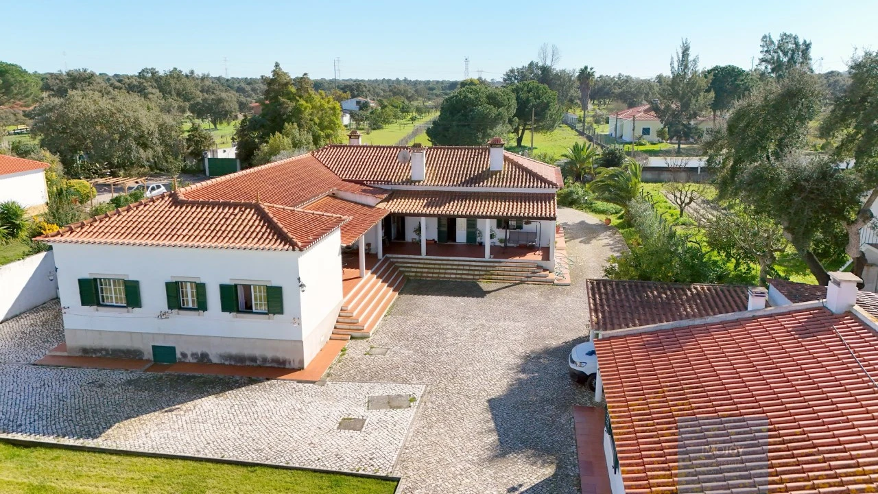 Moradia T6 para Venda em Benavente Foto 3