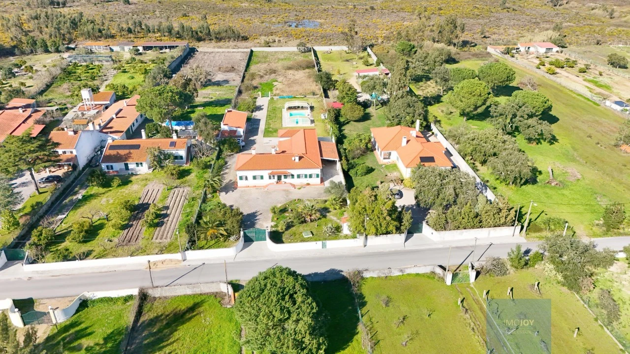 Moradia T6 para Venda em Benavente Foto 4