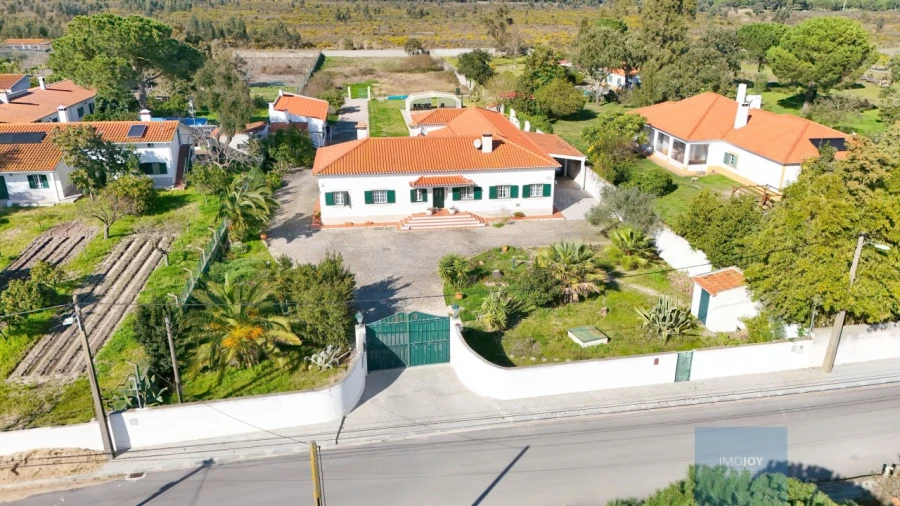 Moradia T6 para Venda em Benavente Foto 1