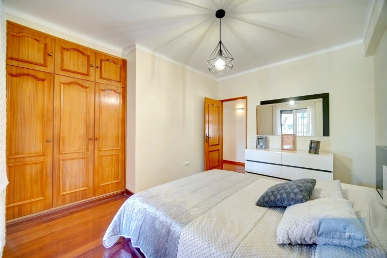 Moradia T6 para Venda em Benavente Foto 23