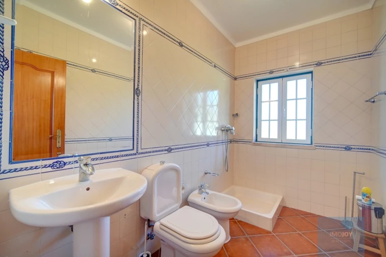 Moradia T6 para Venda em Benavente Foto 33