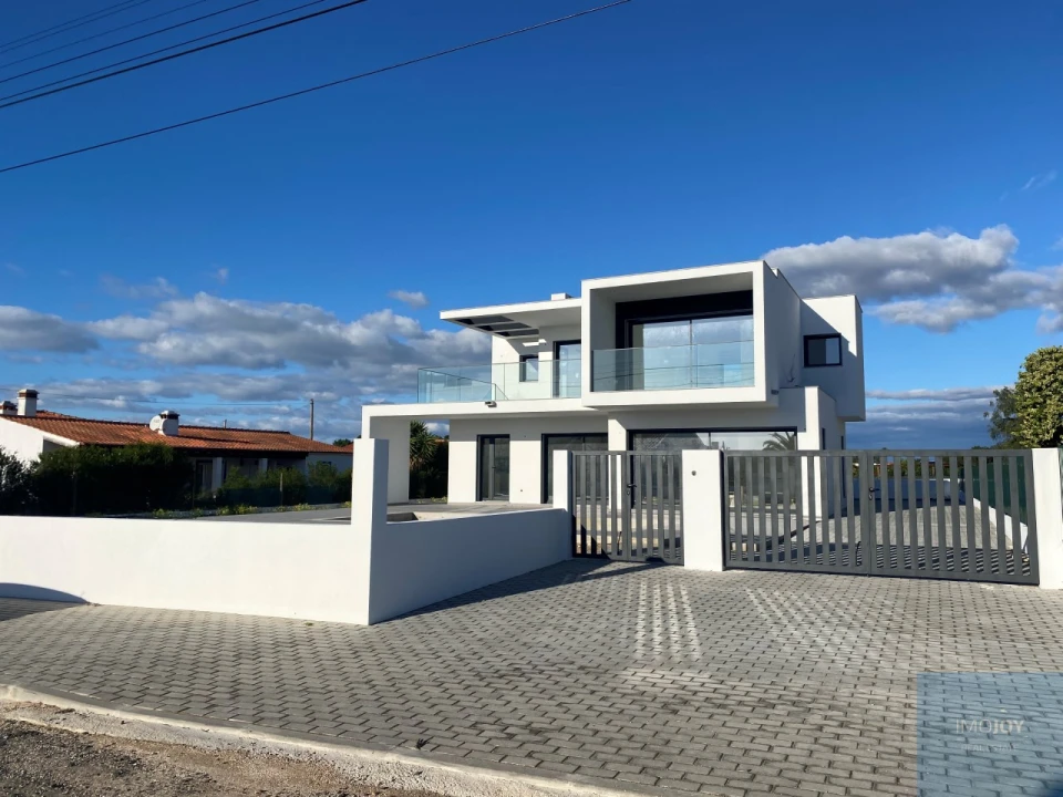 Moradia T3 para Venda em Aljezur Foto 2