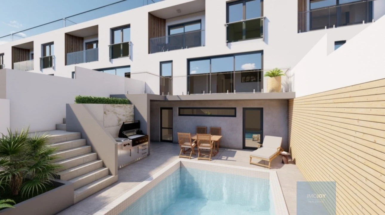 Moradia T4 para Venda em Estômbar e Parchal Foto 3