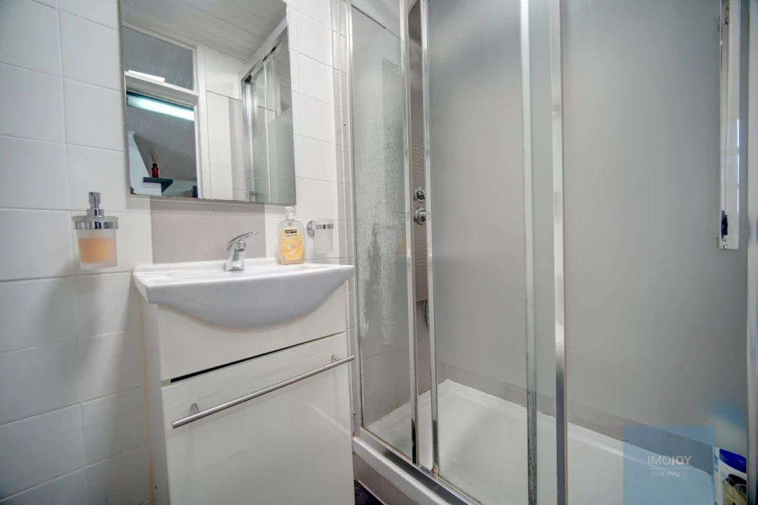 Apartamento T1 para Venda em Santa Maria Maior Foto 14