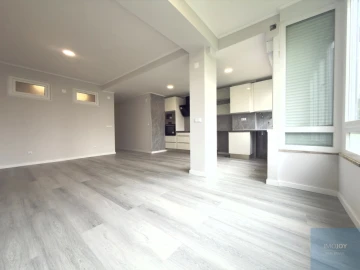 Apartamento T2 para Venda em Oeiras e São Julião da Barra, Paço de Arcos e Caxias