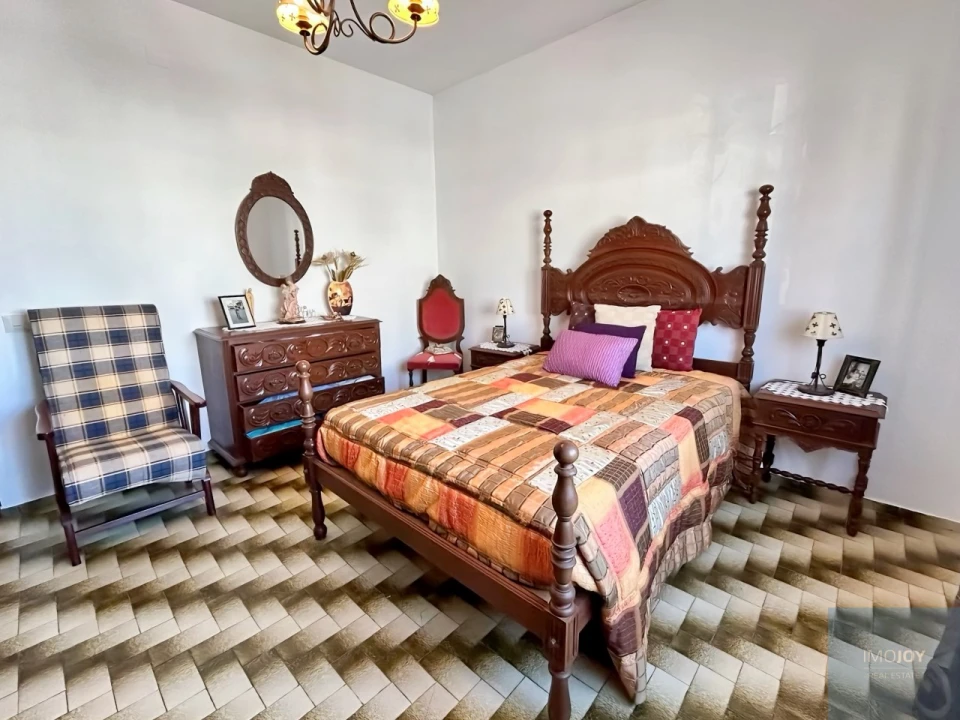 Moradia T4 para Venda em Rogil Foto 17