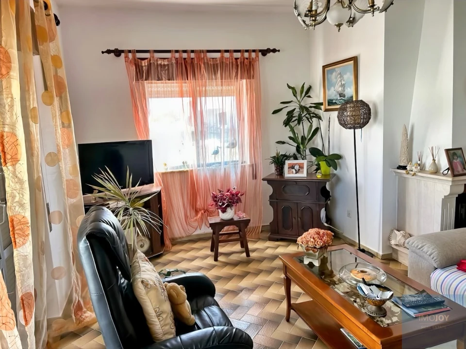 Moradia T4 para Venda em Rogil Foto 6