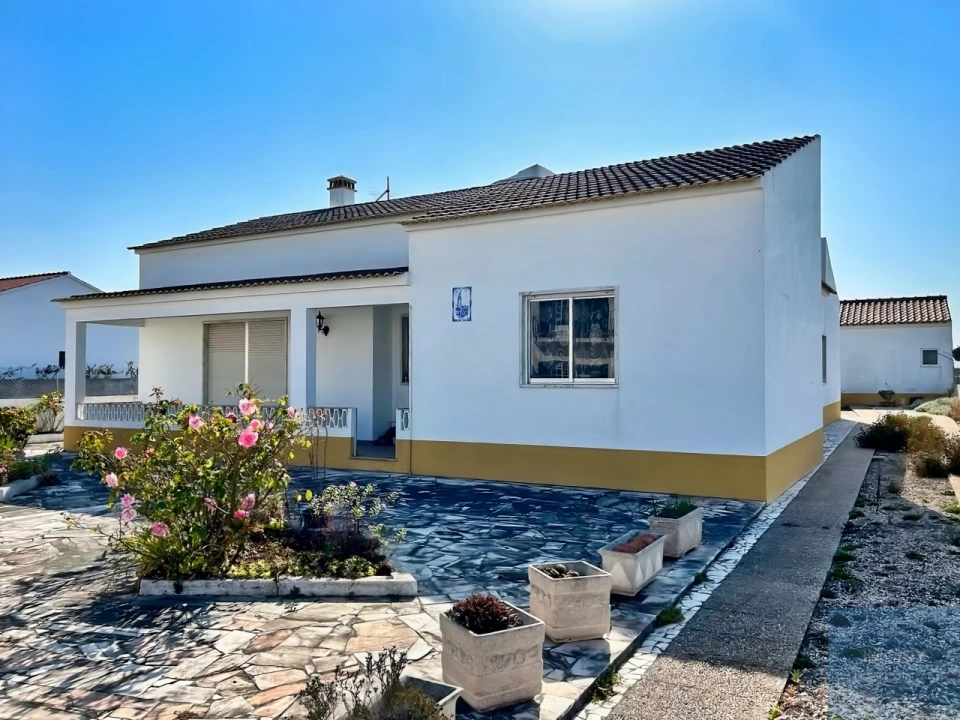 Moradia T4 para Venda em Rogil Foto 38