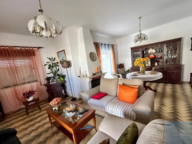 Moradia T4 para Venda em Rogil Foto 5