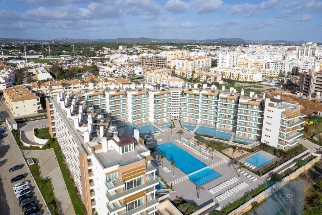 Apartamento T2 para Venda em Quarteira Foto 38
