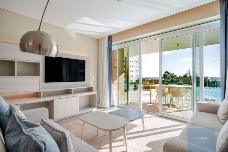Apartamento T2 para Venda em Quarteira Foto 6