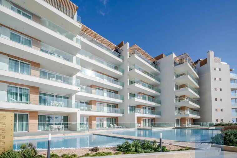 Apartamento T2 para Venda em Quarteira Foto 31