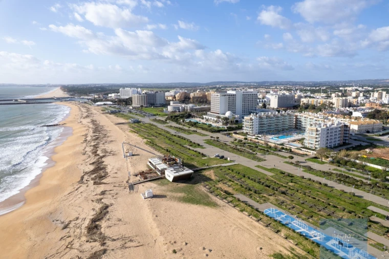 Apartamento T2 para Venda em Quarteira Foto 44