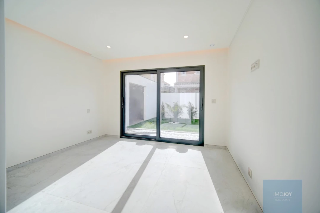 Moradia T4 para Venda em Alcabideche Foto 15