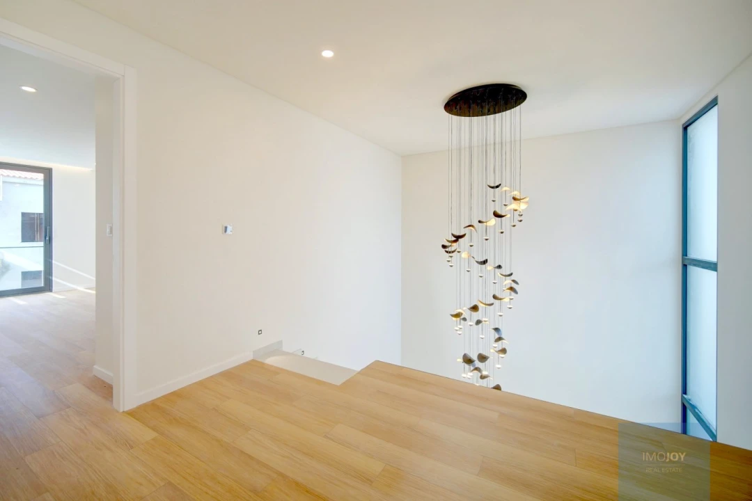 Moradia T4 para Venda em Alcabideche Foto 19