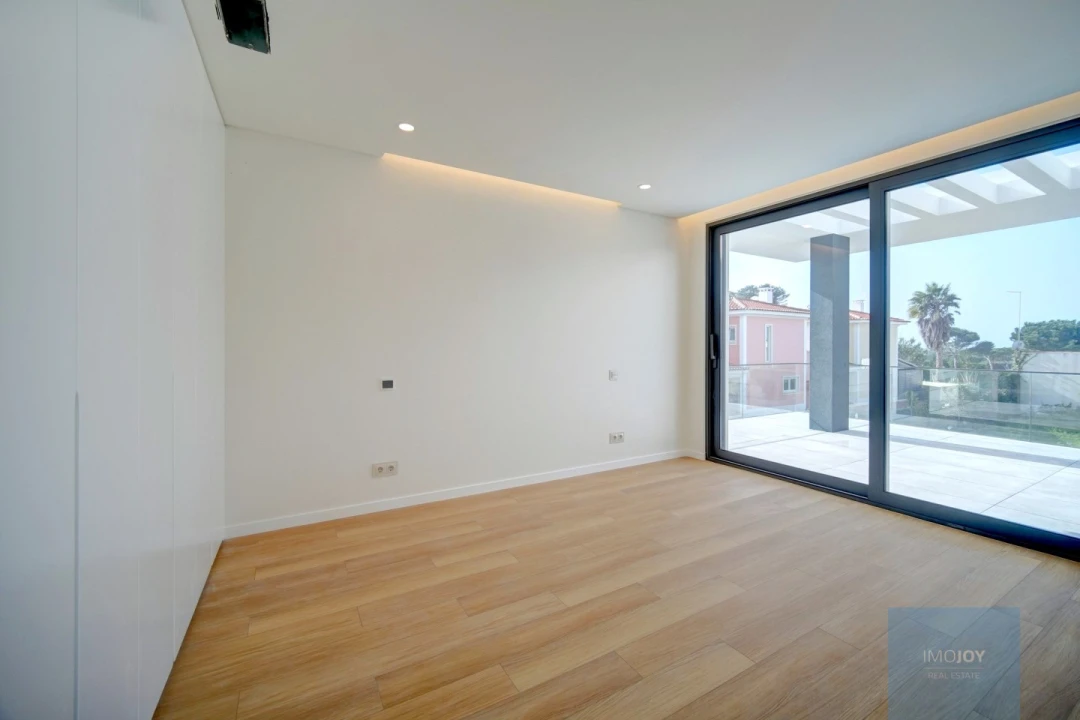 Moradia T4 para Venda em Alcabideche Foto 29