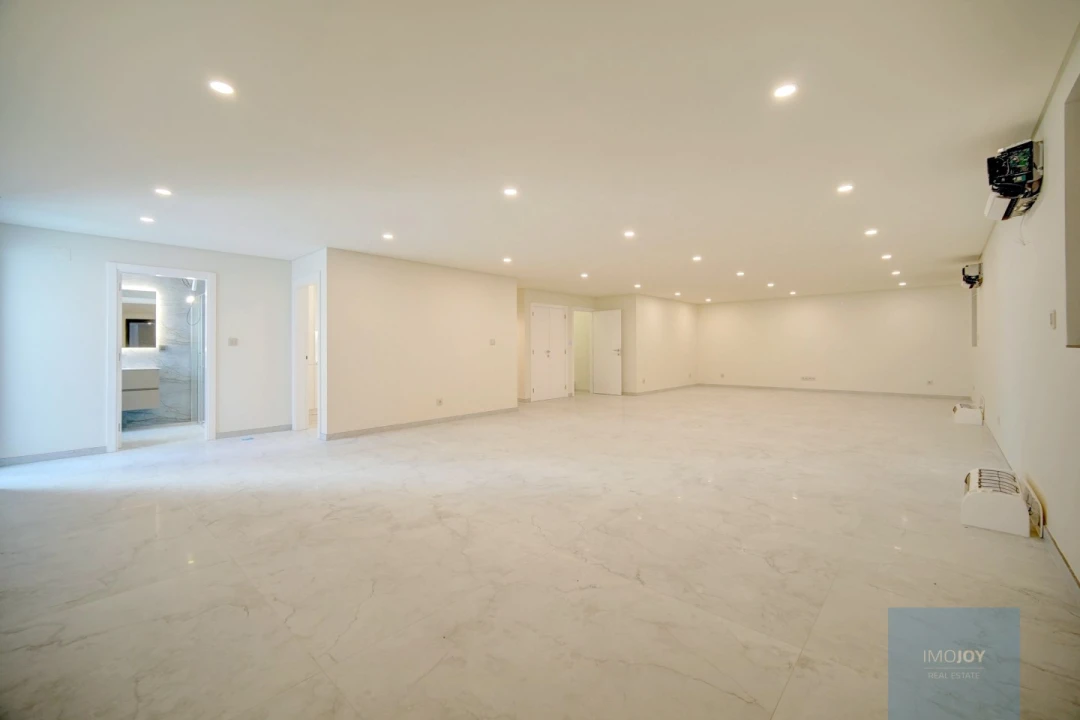 Moradia T4 para Venda em Alcabideche Foto 41