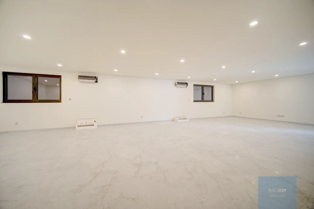 Moradia T4 para Venda em Alcabideche Foto 42