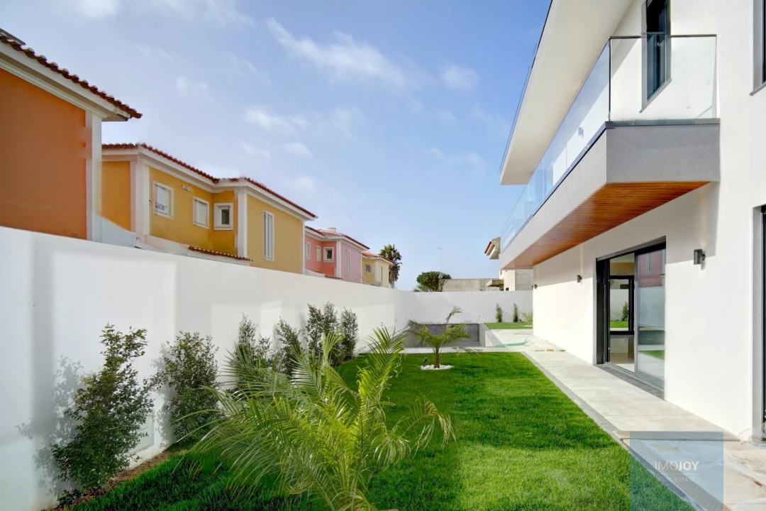 Moradia T4 para Venda em Alcabideche Foto 51