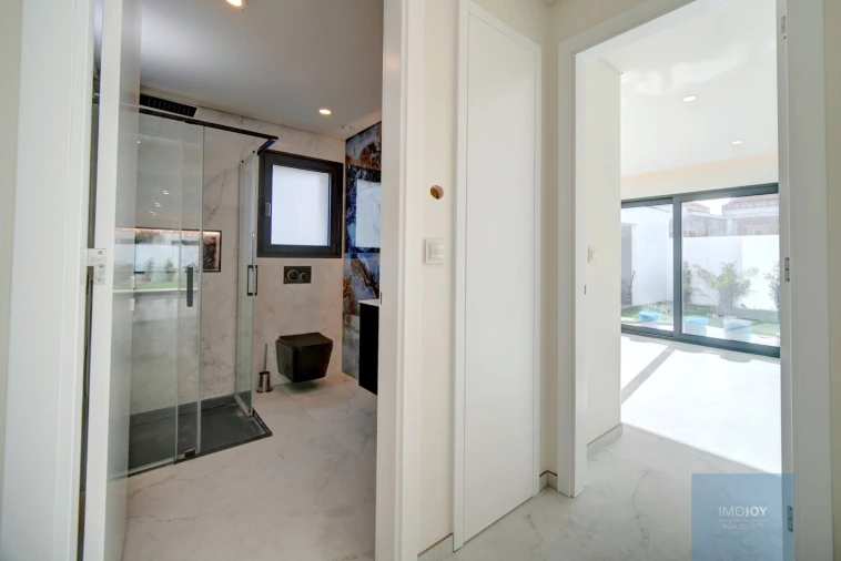 Moradia T4 para Venda em Alcabideche Foto 17