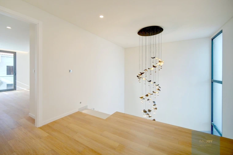 Moradia T4 para Venda em Alcabideche Foto 19