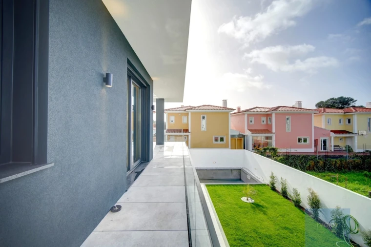 Moradia T4 para Venda em Alcabideche Foto 31