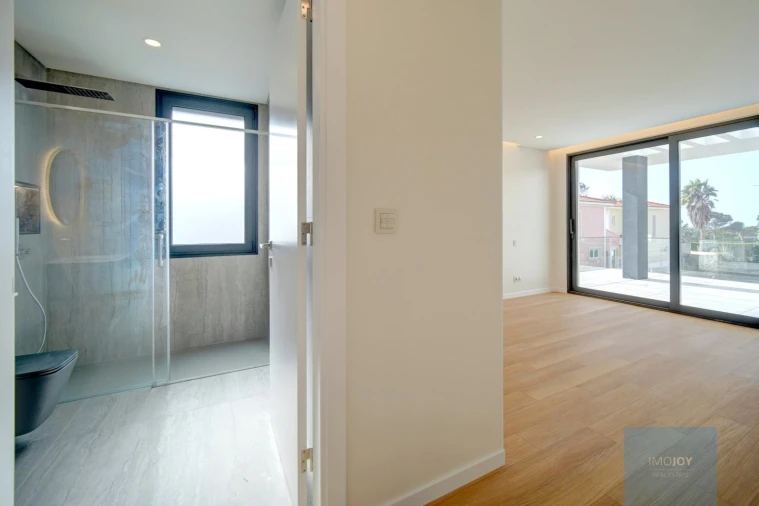 Moradia T4 para Venda em Alcabideche Foto 32