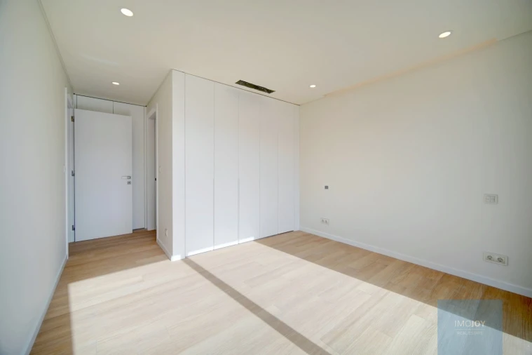 Moradia T4 para Venda em Alcabideche Foto 36