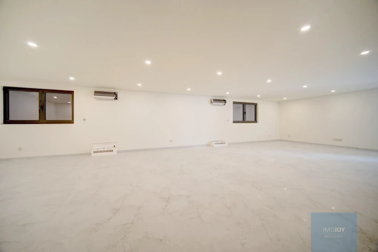 Moradia T4 para Venda em Alcabideche Foto 42