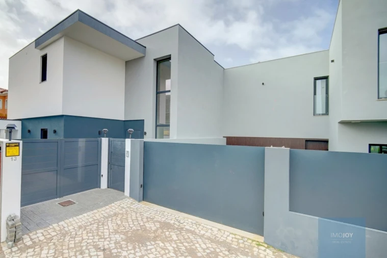 Moradia T4 para Venda em Alcabideche Foto 45