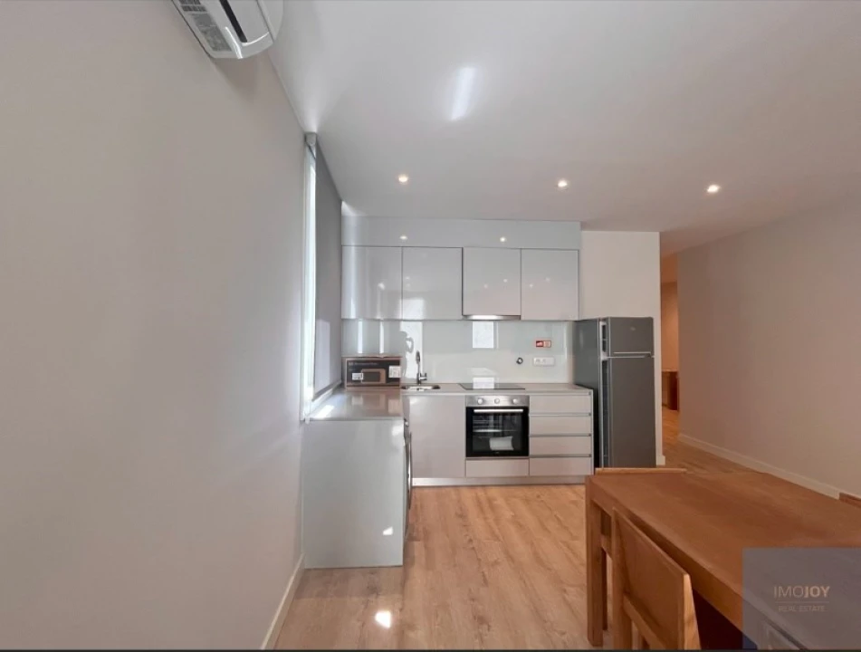Apartamento T3 para Arrendamento em Cedofeita, Santo Ildefonso, Sé, Miragaia, São Nicolau e Vitória Foto 3