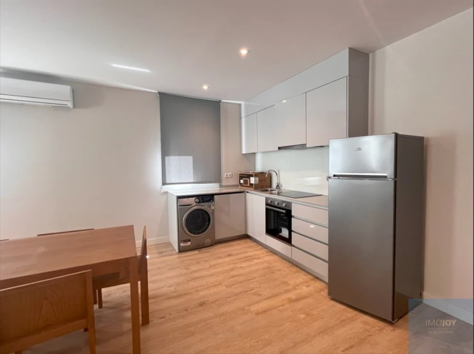 Apartamento T3 para Arrendamento em Cedofeita, Santo Ildefonso, Sé, Miragaia, São Nicolau e Vitória Foto 4