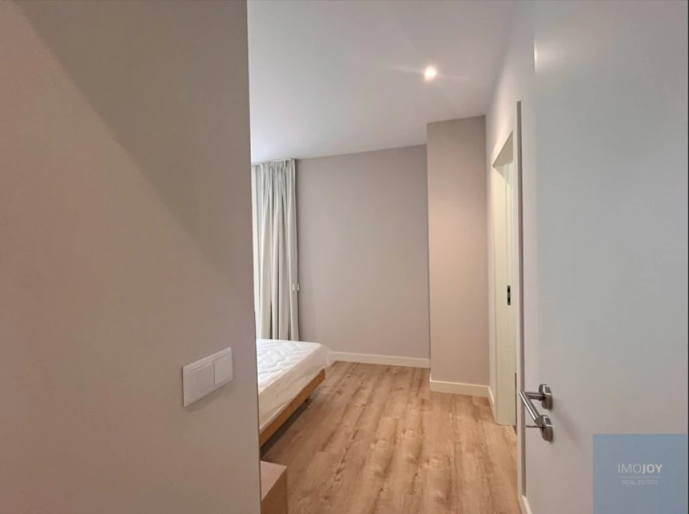 Apartamento T3 para Arrendamento em Cedofeita, Santo Ildefonso, Sé, Miragaia, São Nicolau e Vitória Foto 15