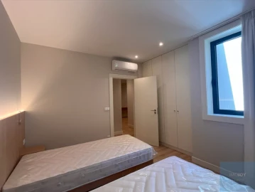 Apartamento T3 para Arrendamento em Cedofeita, Santo Ildefonso, Sé, Miragaia, São Nicolau e Vitória